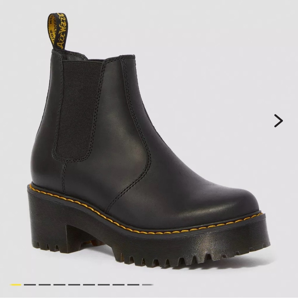 Dr. Marten’s Rommety Wyoming leather chelsea boots